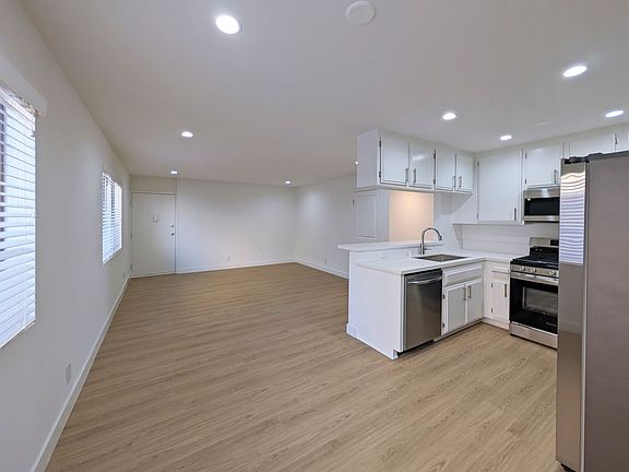 3rd image of 800 Orange Grove Ave APT 107