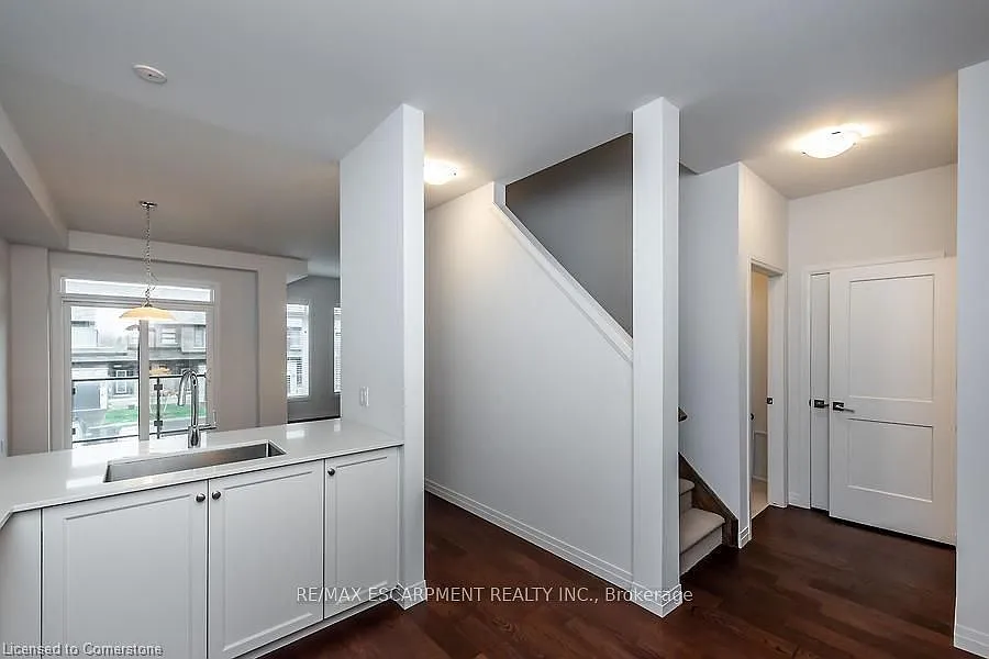 3 bed, $2,700 — Photo 4