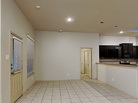4th image of 18935 Deer Trace Dr