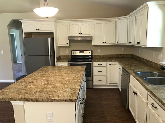 3rd image of 3125 W Randolph Ln