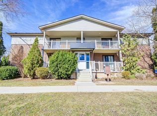 2329 Belyea St #1A, Oakville, ON L6L 1N7