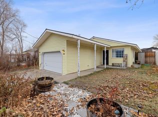 541 SW 3rd St, Madras, OR 97741