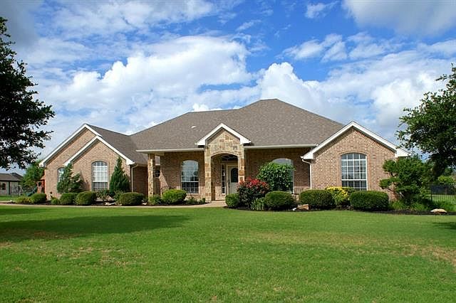 1st image of 1001 Chalk Hill Ln