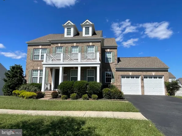 5801-5801 Coppelia Dr, Derwood, MD 20855