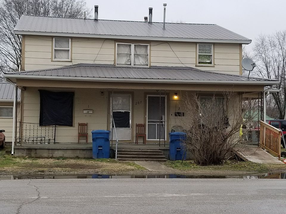 2nd image of 207 E 10th And 205 #W