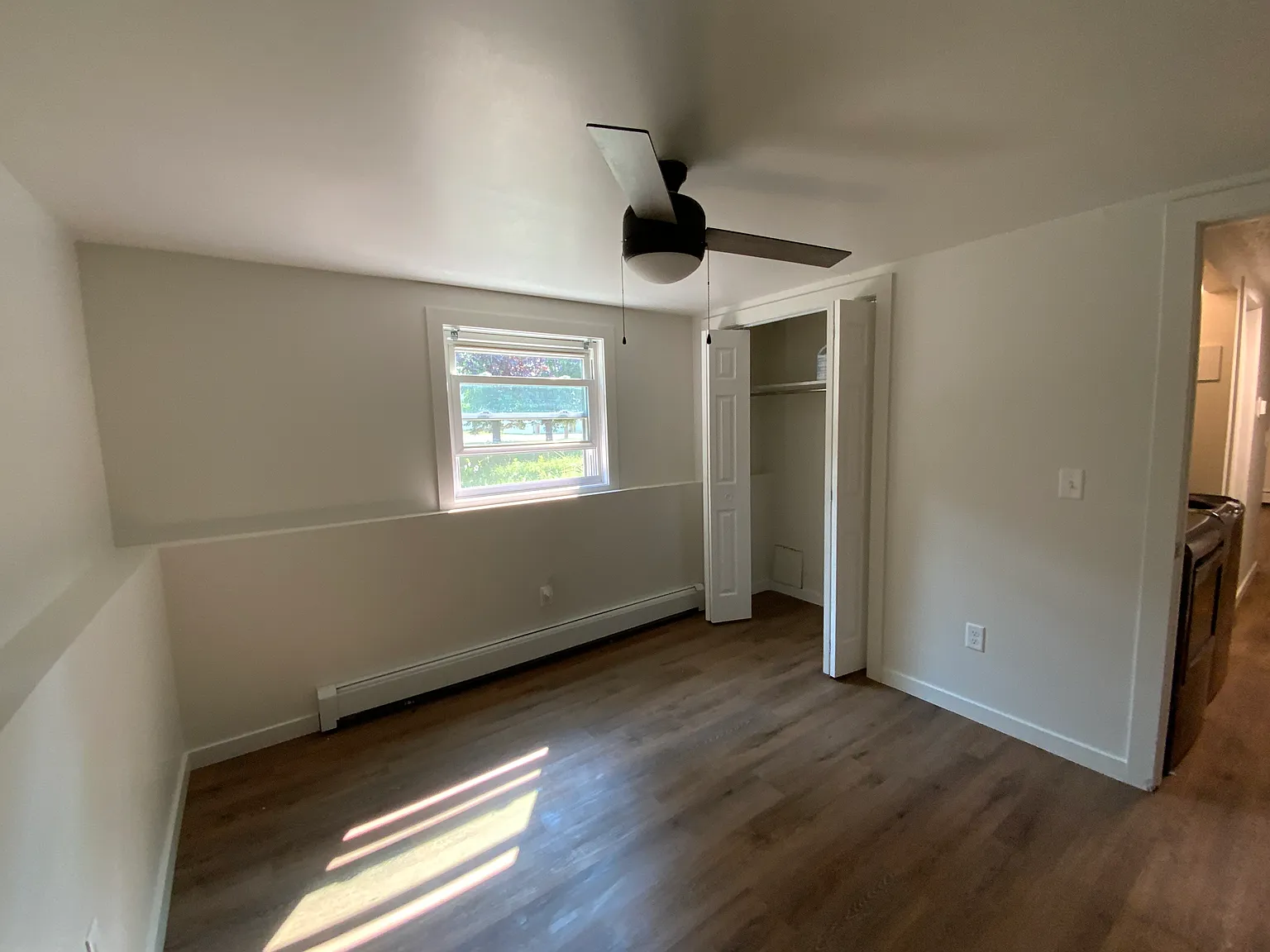 2 bed, 1200 sqft, $1,050 — Photo 2