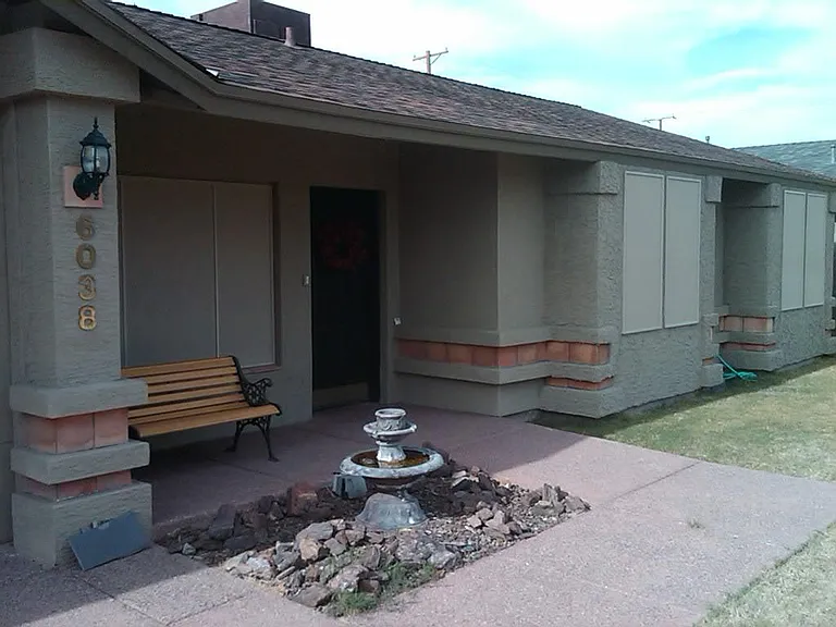 6038 N 17th Pl — Photo 1