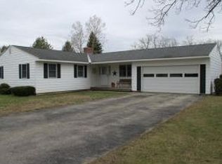 29 Cyr Ct, Bennington, VT 05201