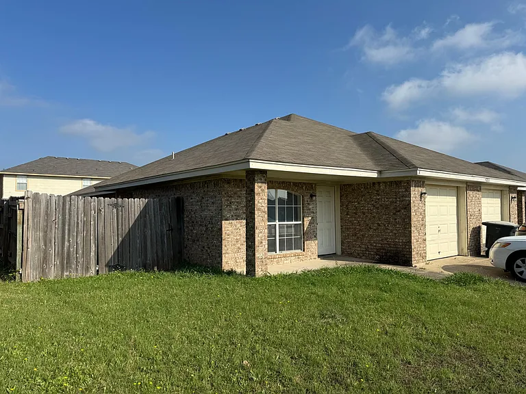 4203 Alleeta Dr #A — Photo 1