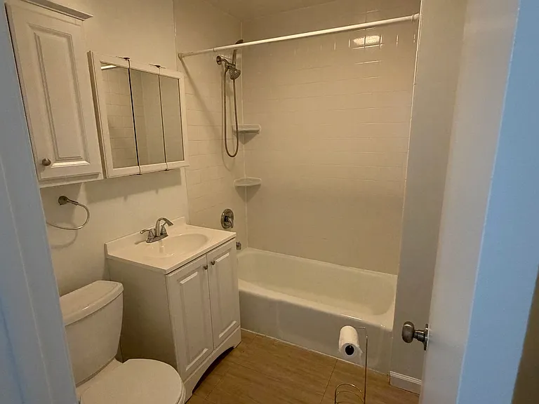 128 W 26th St — Photo 10