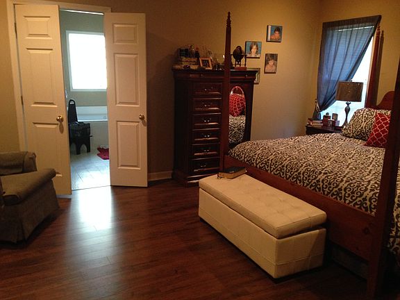 3rd image of 1011 Riverchase North Dr