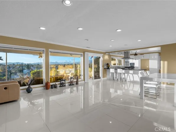 9707 Frankirst Ave, North Hills, CA 91343