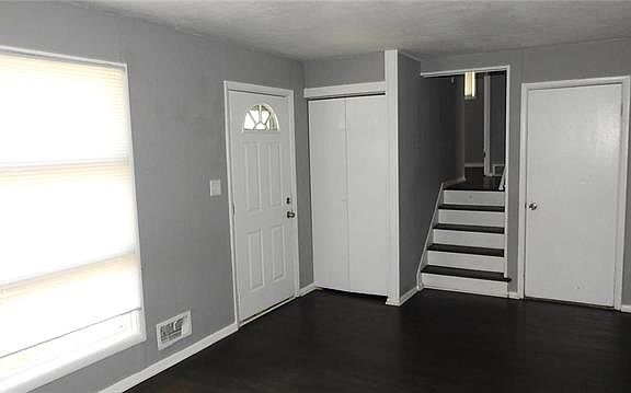 5th image of 3919 E 46th Ter