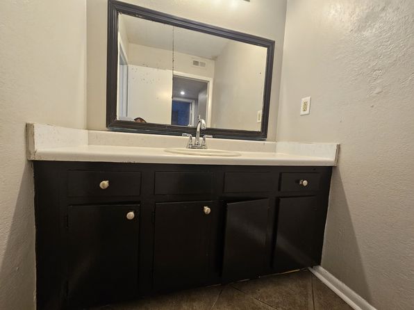 320 Welch Rd APT E2