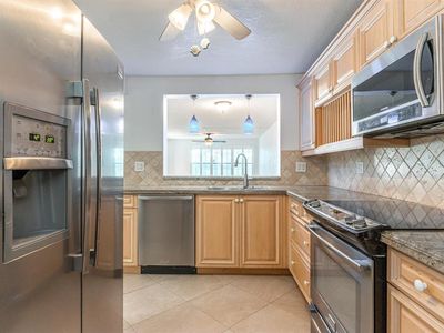 2318 S Cypress Bend Dr #122, Pompano Beach, FL, 33069