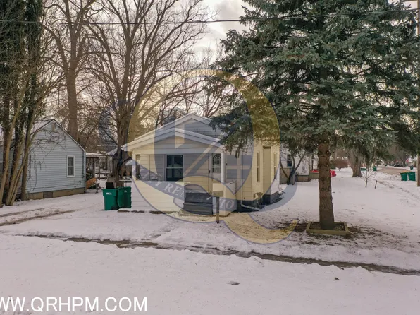 604 Spruce St, Mount Morris, MI 48458