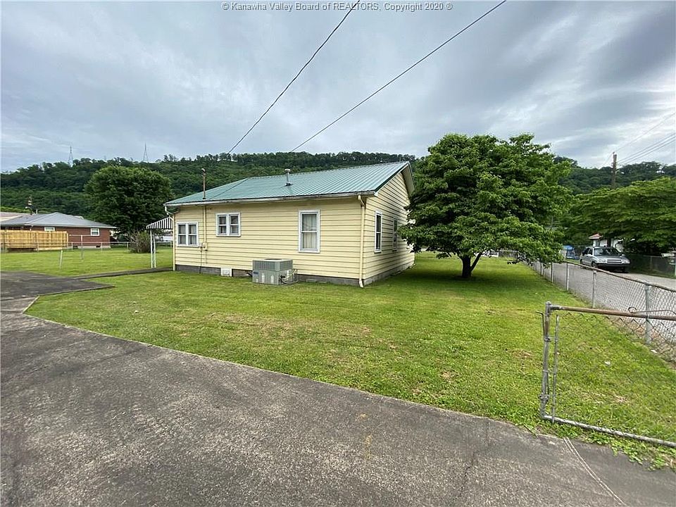 1st image of 101 Little Ln