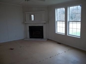 4th image of 600 County Road 404