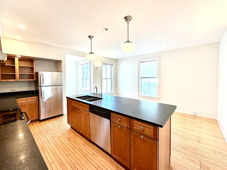 200 Main St #202 — Photo 12