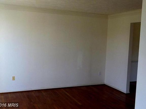 4th image of 410 Golden Oaks Ct