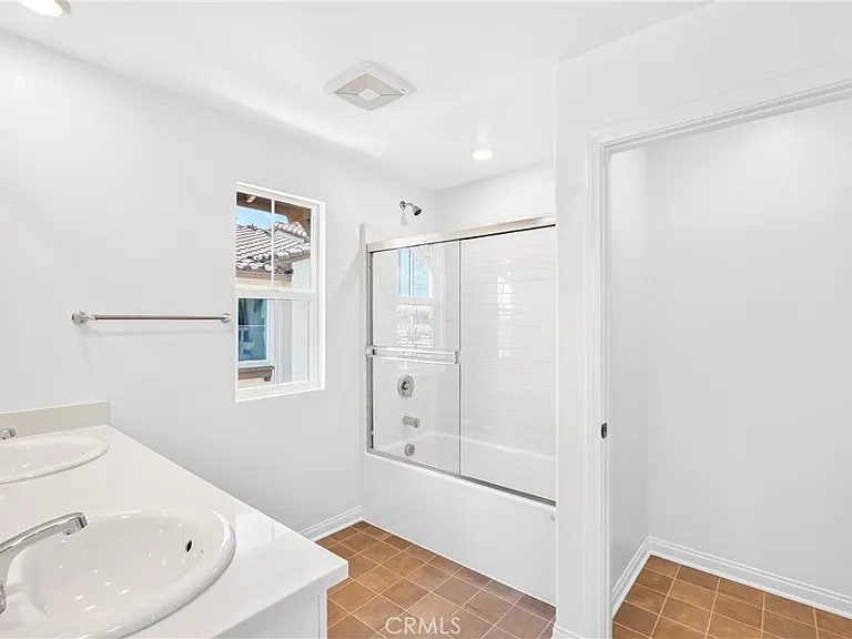 26901 Millerton St — Photo 17