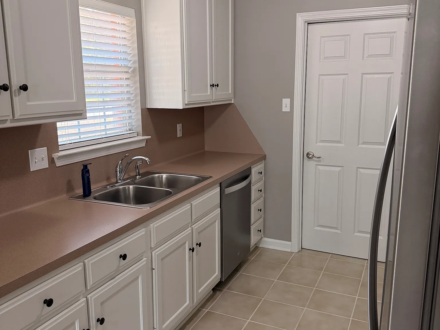 3 bed, 1550 sqft, $1,900 — Photo 3