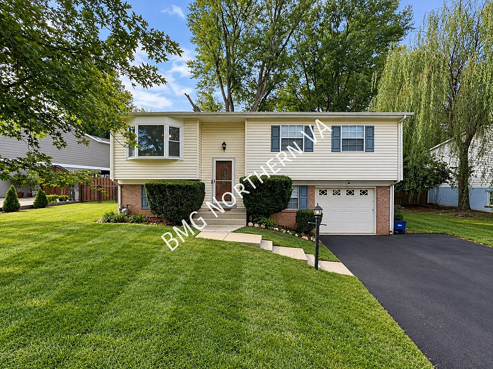 5365 Seneca Ct