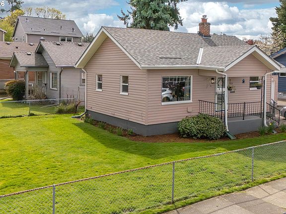 2nd image of 1810 N McClellan St