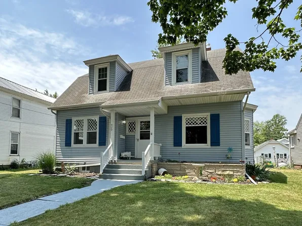 420 N 3rd St, Monmouth, IL 61462