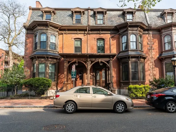 47 Mattoon St, Springfield, MA 01105