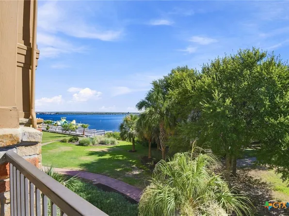 96 Island Dr #12, Horseshoe Bay, TX 78657