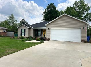 212 Lindsey Ln SW, Hartselle, AL 35640