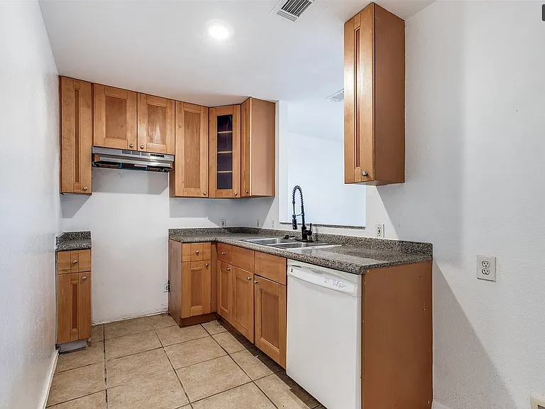 7630 Anson Cir — Photo 5