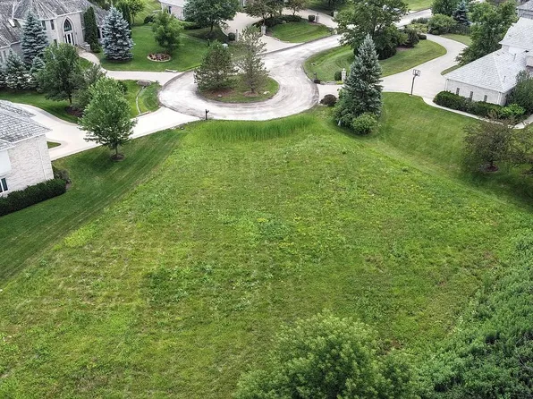 1845 Haven Ln, Libertyville, IL 60048