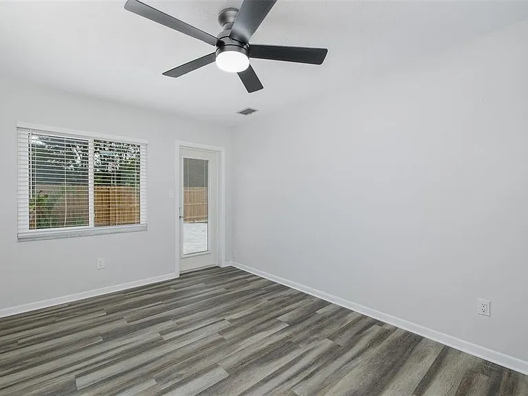211 Timberlane Dr — Photo 21