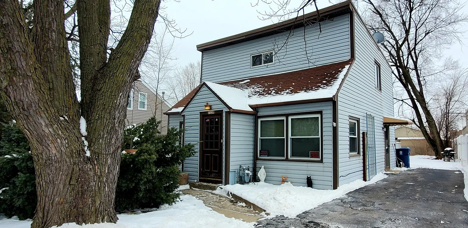 7139 W 74th St photo 1