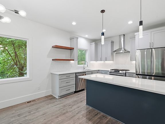 4th image of 2206B Winford Ave