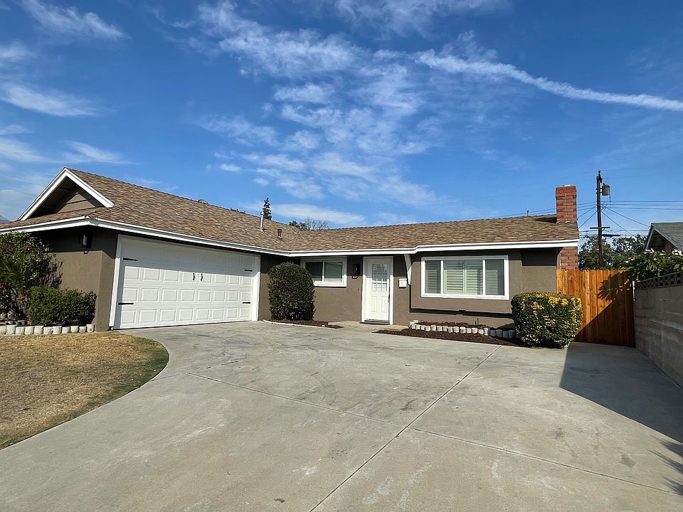 1st image of 1522 N Madera Ave