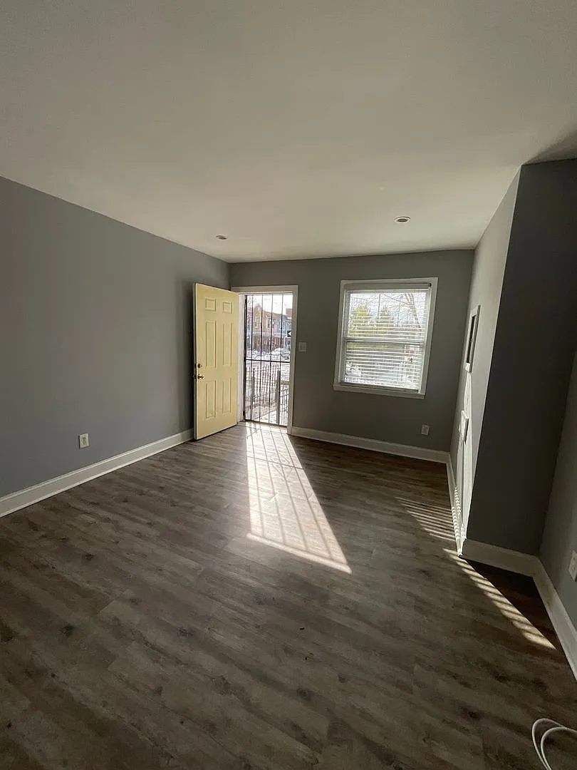 H St/Kingman Park - Renovated 1 bedroom — Photo 2