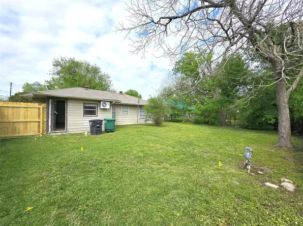5902 Pershing St, Houston, TX 77033