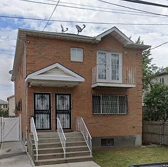 1st image of 1817 E 92nd St