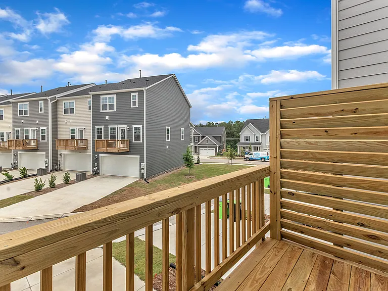 810 Basswood Glen Trl — Photo 47