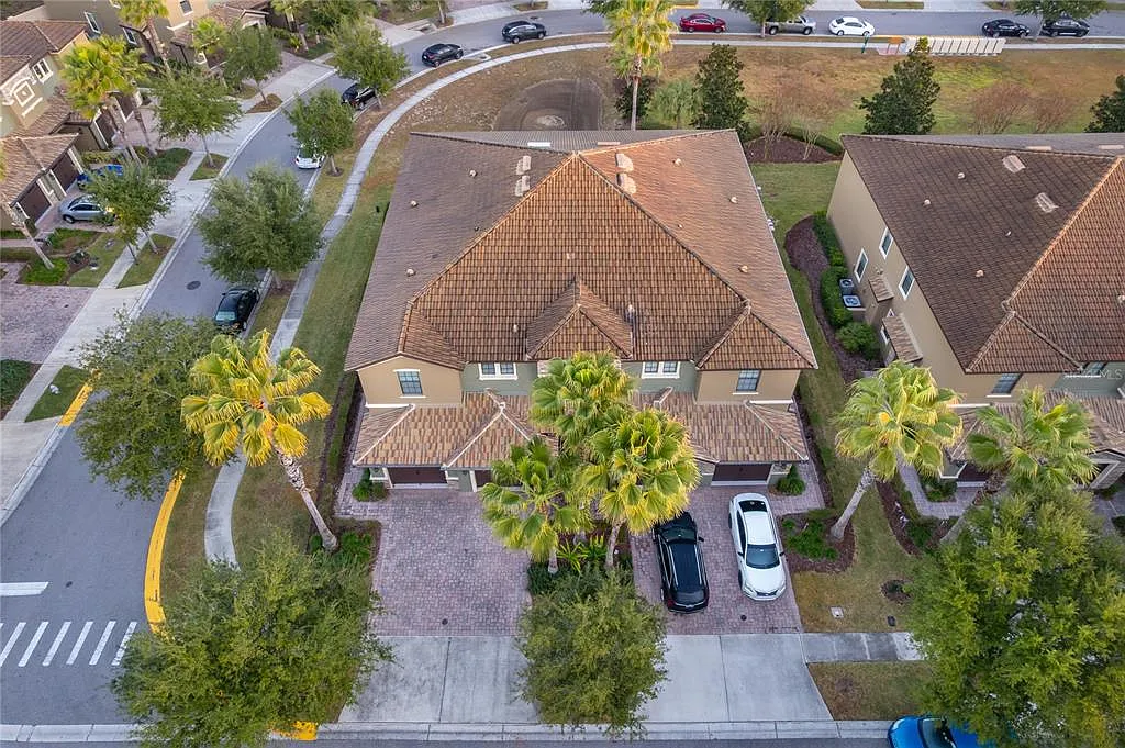 3 bed, 2.0 bath, 1854 sqft, $2,200 — Photo 1