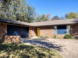 823 Douglas Dr, Norman, OK 73069