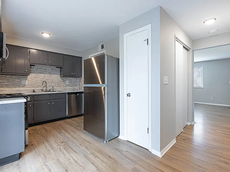 Flowerdale Townhomes — Photo 5