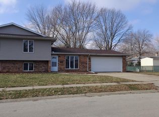 4017 Brookfield Dr, Springfield, IL 62703