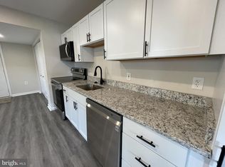17 Walkway Ct, Middle River, MD 21220