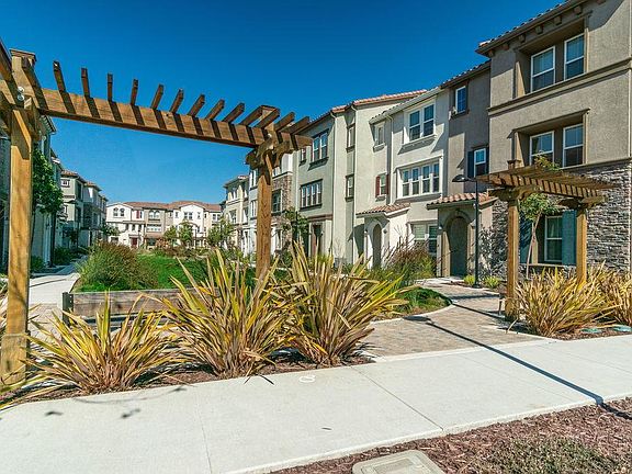 2nd image of 17977 Cantabria Ln
