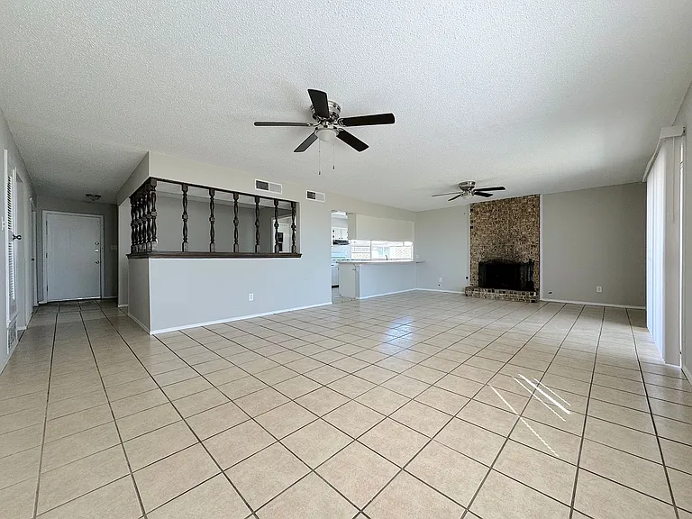10200 Galahad Way — Photo 5