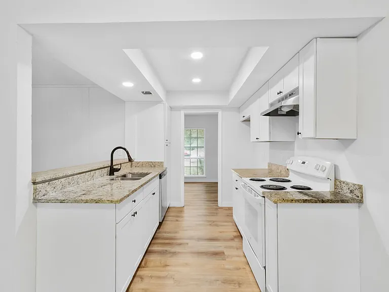 8643 Bristlecone St — Photo 9